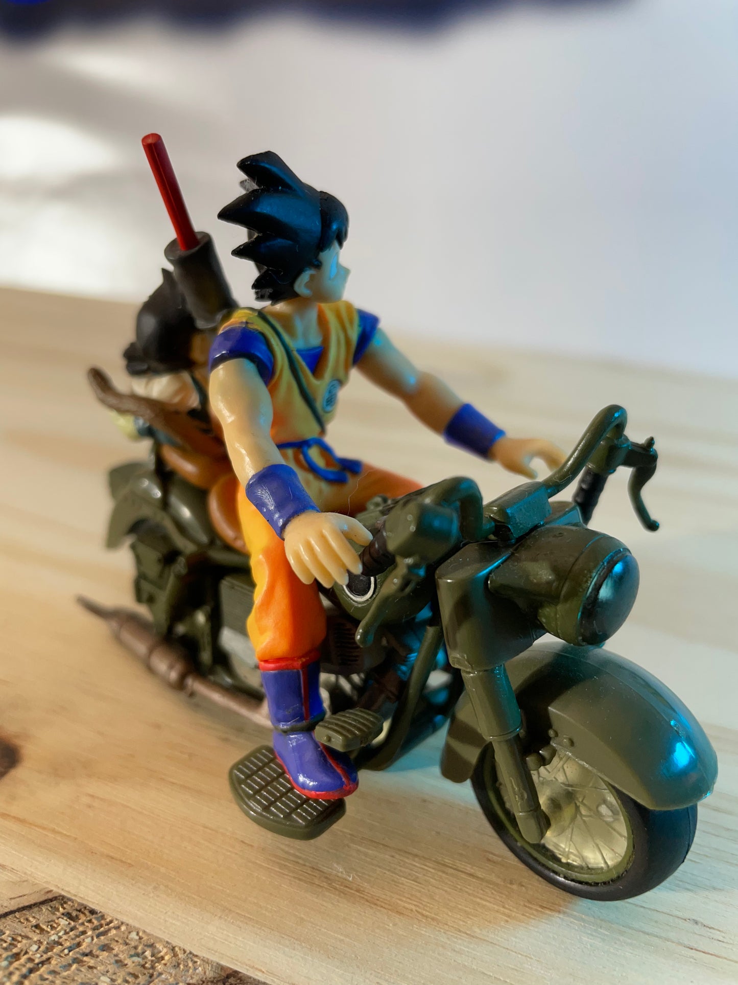 SON GOKU & SON GOHAN MOTORCYCLE RIDING - Gashapon - Dragon Ball Z