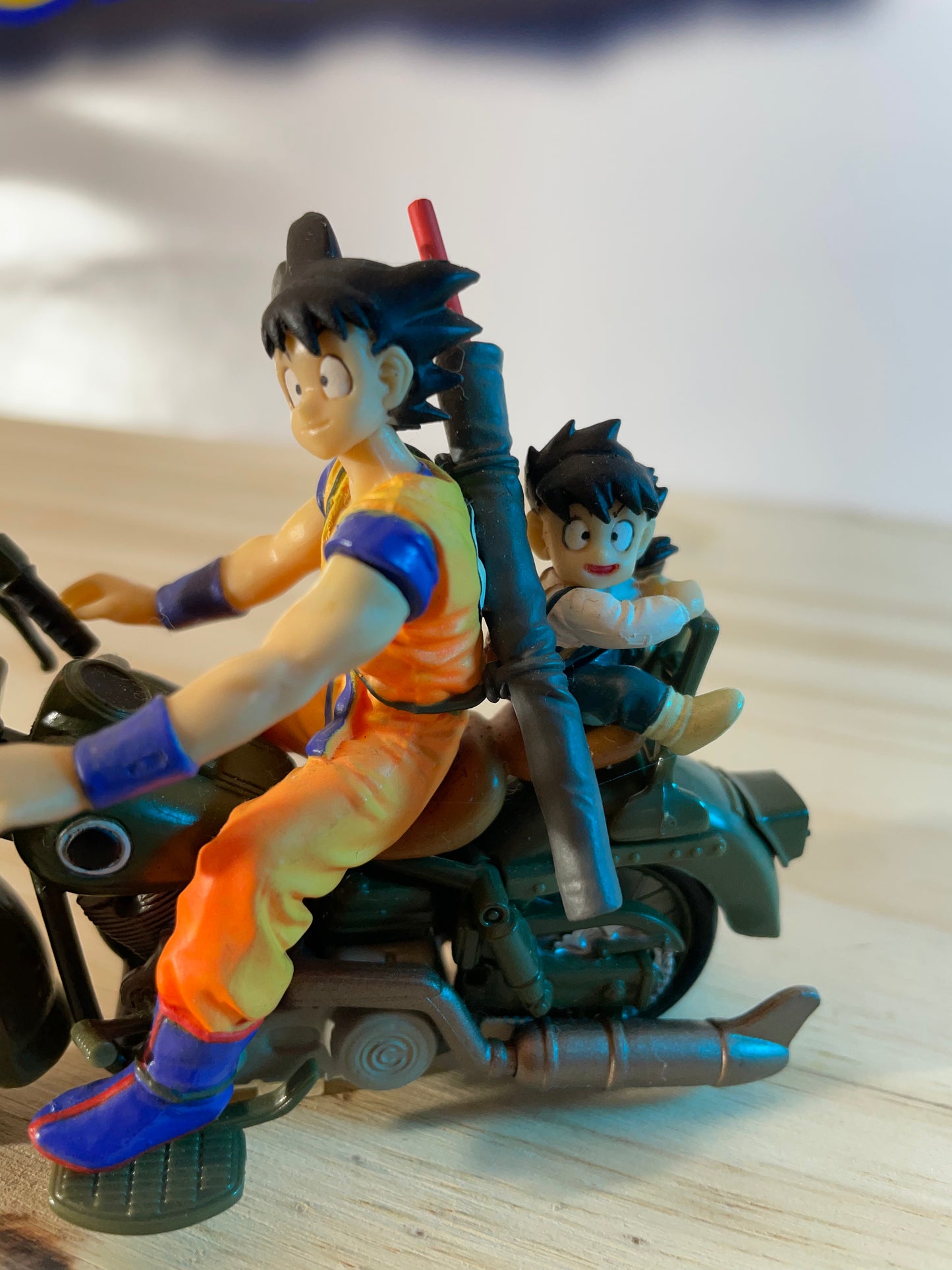 SON GOKU & SON GOHAN MOTORCYCLE RIDING - Gashapon - Dragon Ball Z