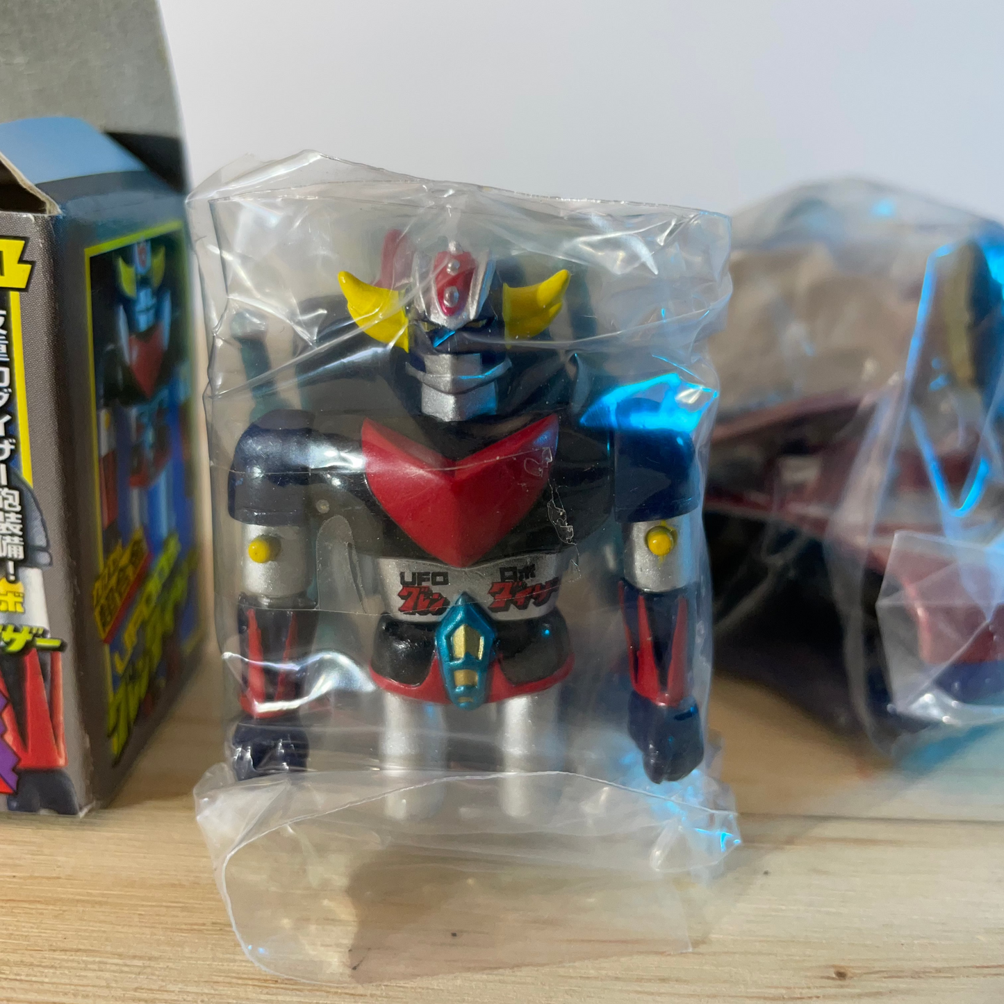 GOLDORAK - UFO Grendizer - CGA 11/12 Gashapon - UNOPENED
