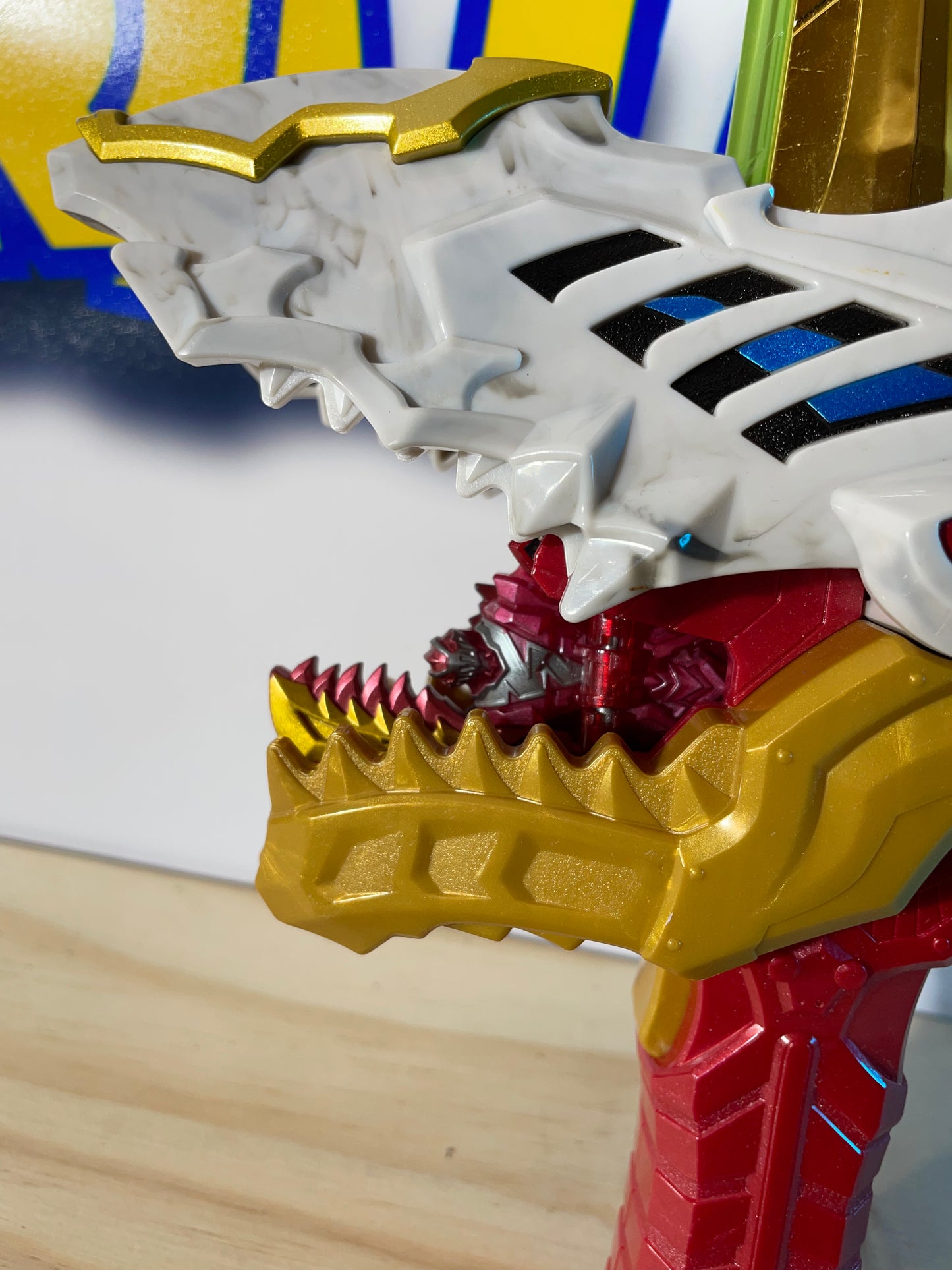 DINO FURY DX RYUSOUL CALIBUR SENTAI - Ryusoul Ken Saber Morpher + Key - Power Rangers