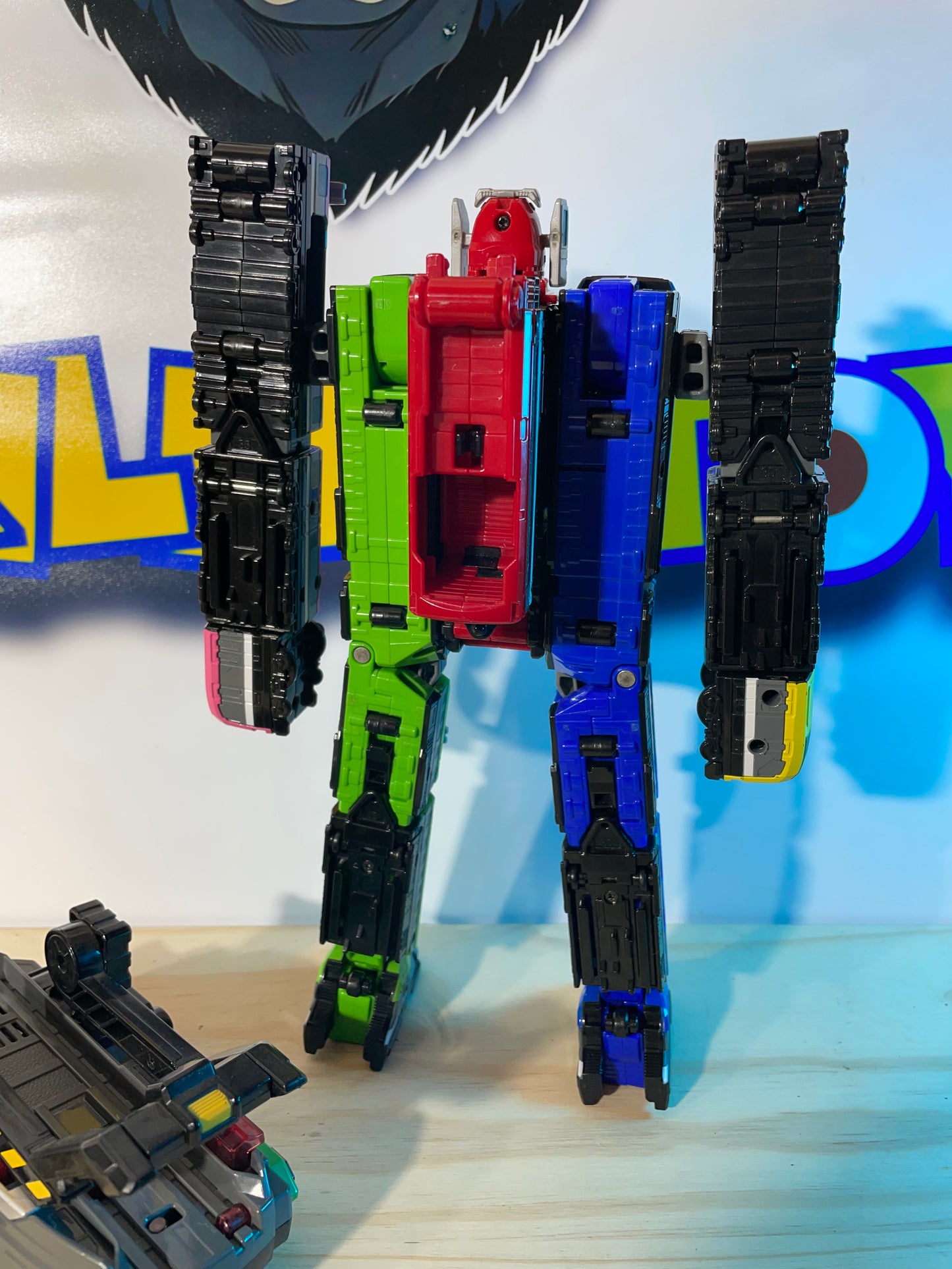 ToQger DX ToQ-Oh RESSHA TRAIN MEGAZORD + CHANGER - Power Rangers