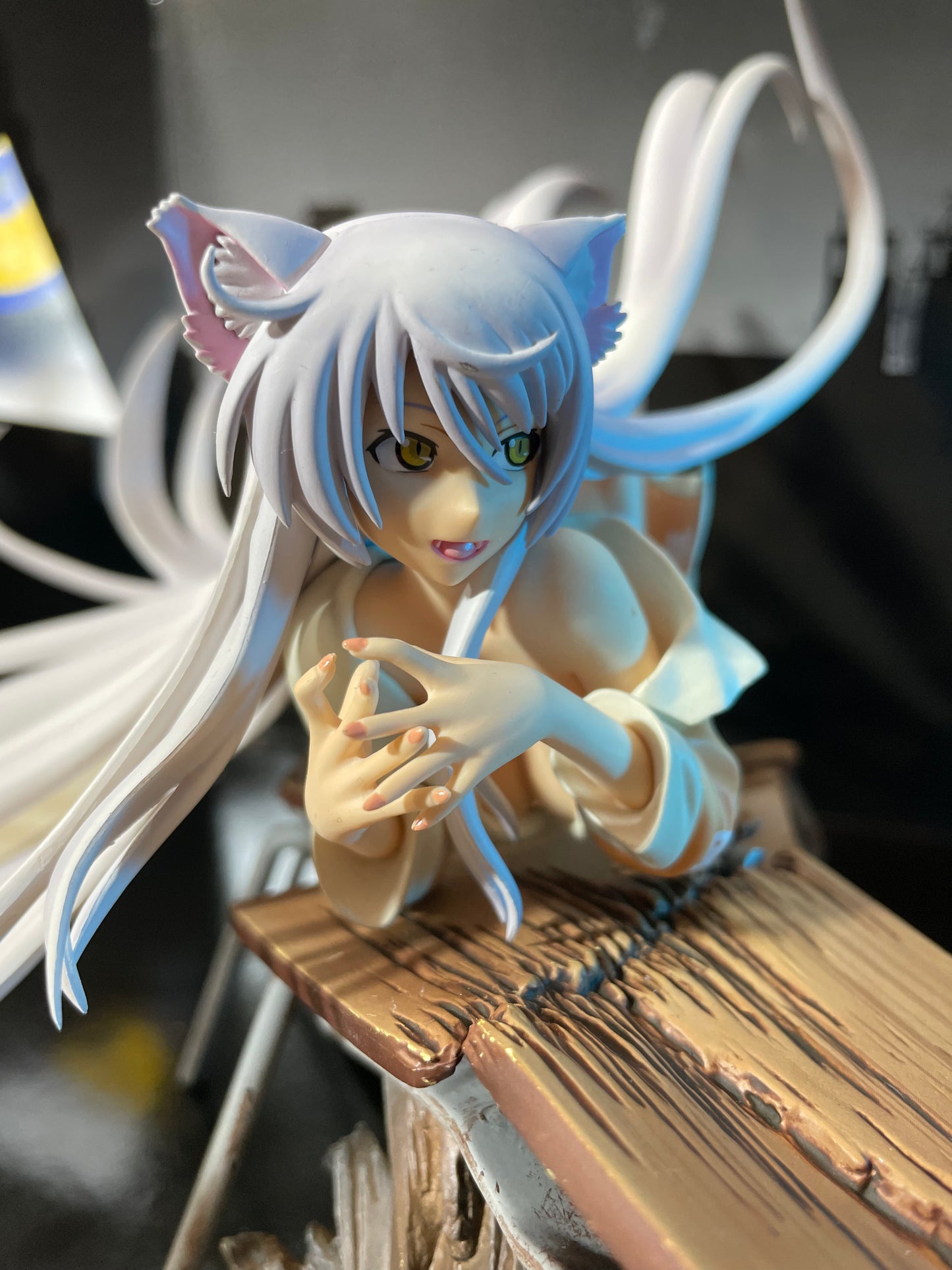 BAKEMONOGATARI BLACK HANEKAWA - Pre-painted Figure - 1/8 scale - KOTOBUKIYA