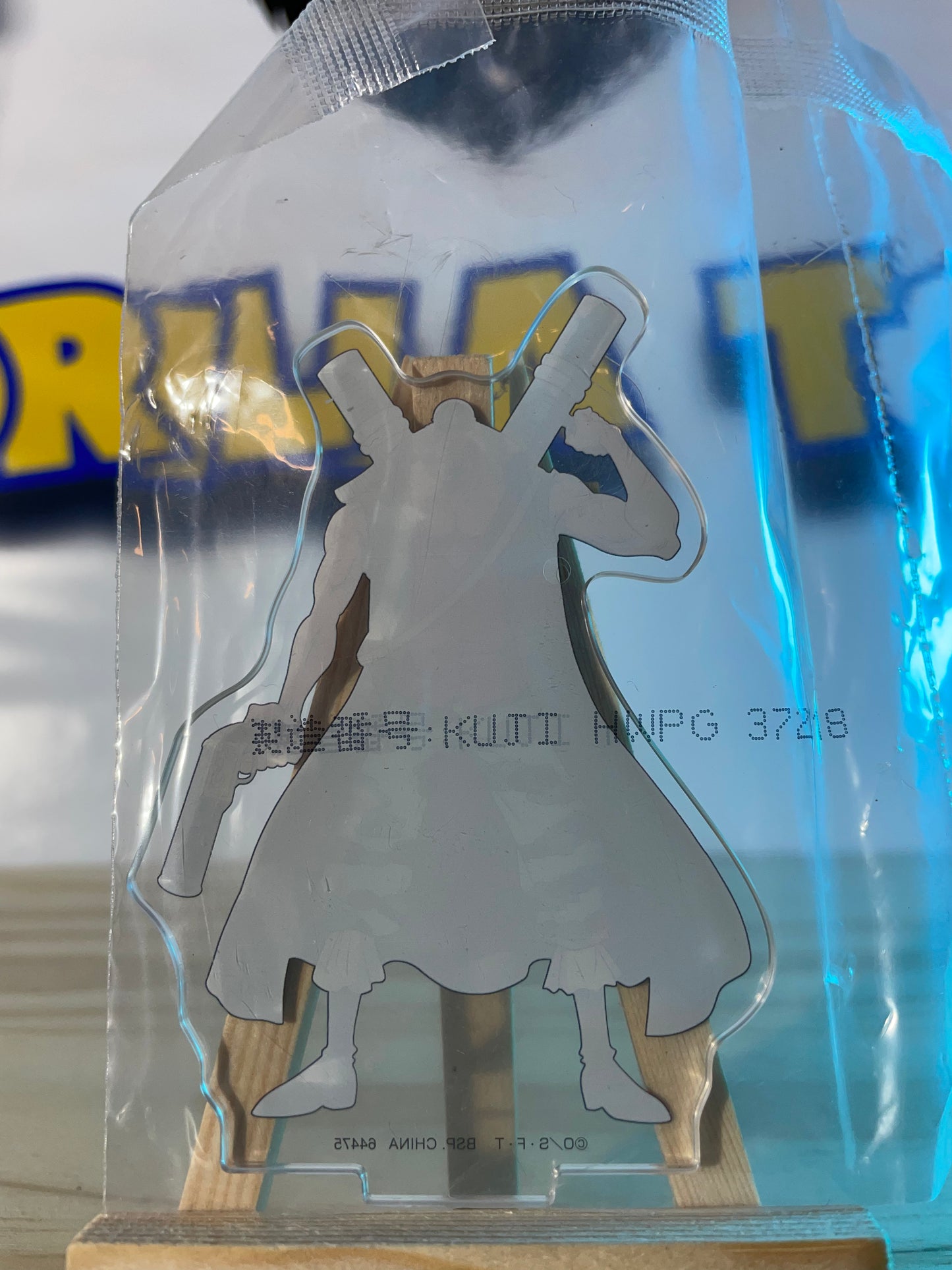 CURIEL - Stand Acrylic - One Piece