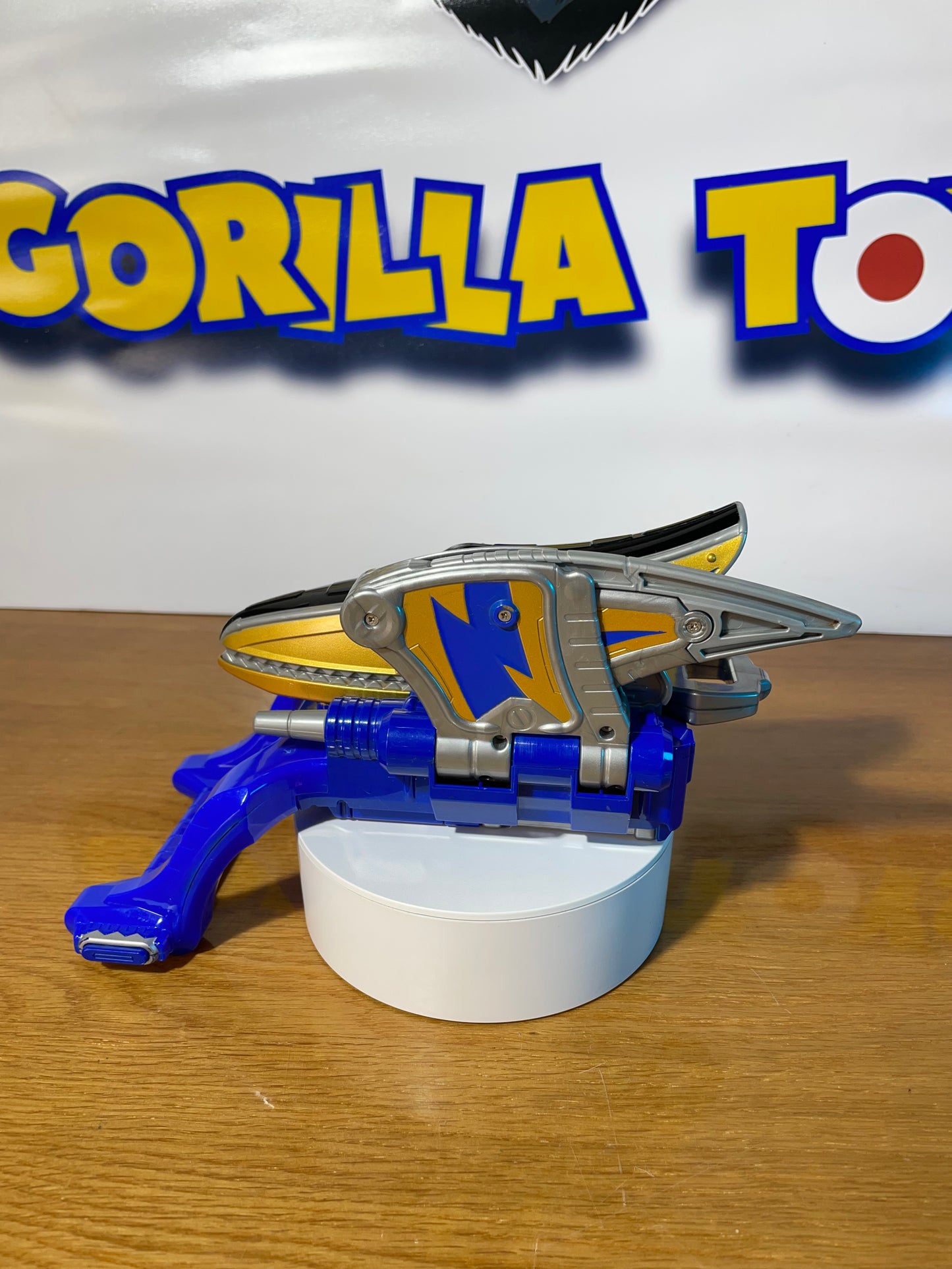 DX ZANDER THUNDER PTERA GOLD SHIELD - Dino Charge Kyoryuger - Power Rangers