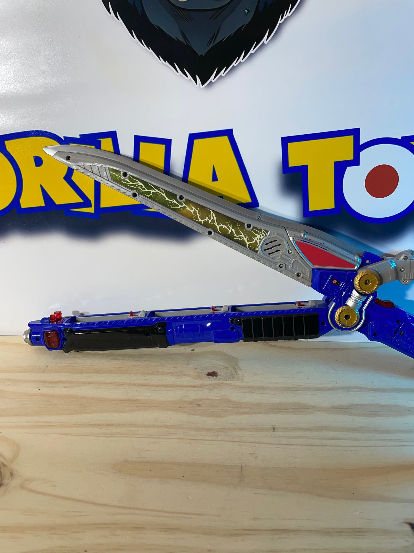 DX ZANDER THUNDER PTERA GOLD SABER - Dino Charge Kyoryuger - Power Rangers