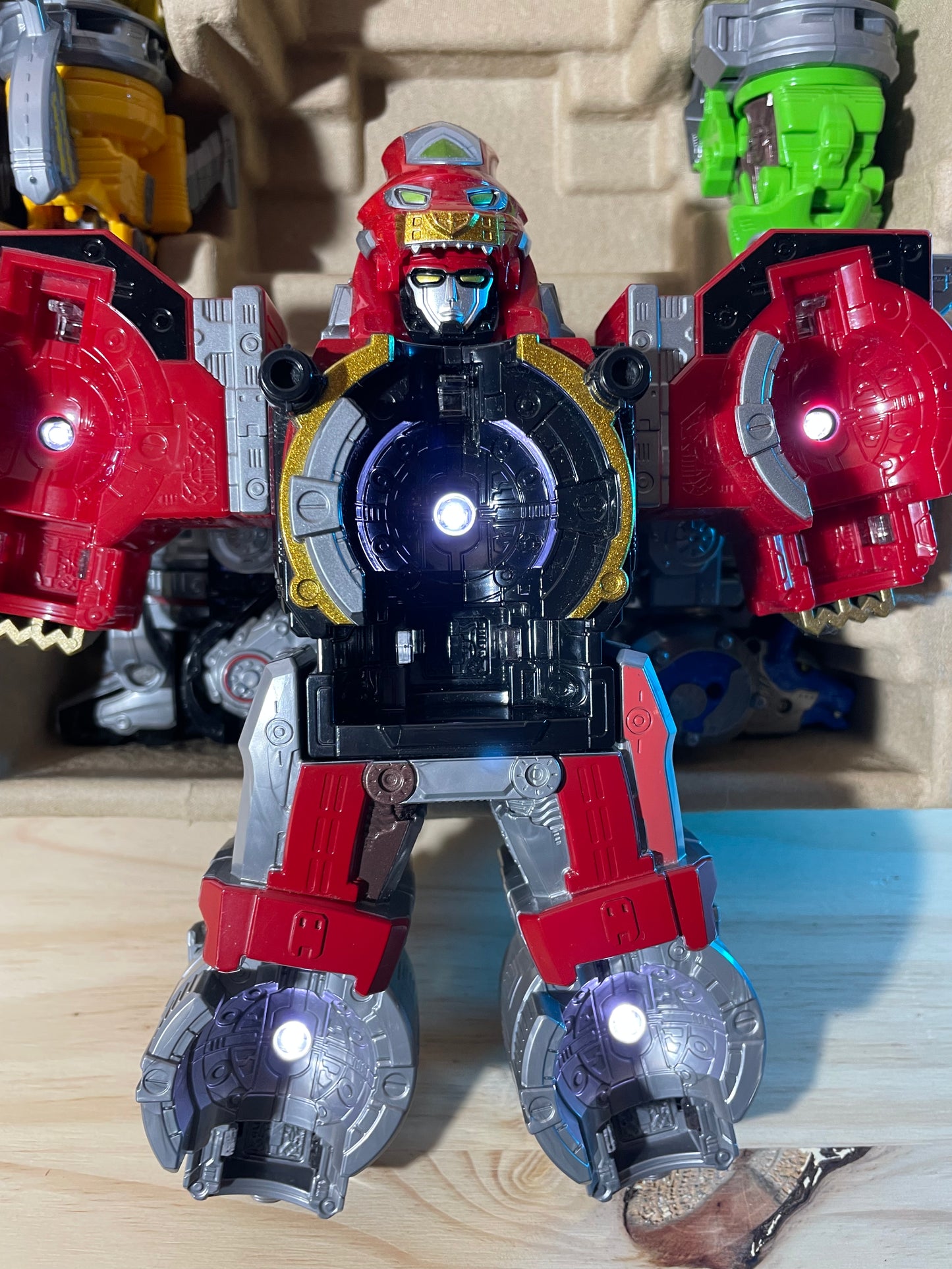USHU SENTAI KYURANGER DX RYUTEIOH KYUTAMA MEGAZORD - Power Rangers