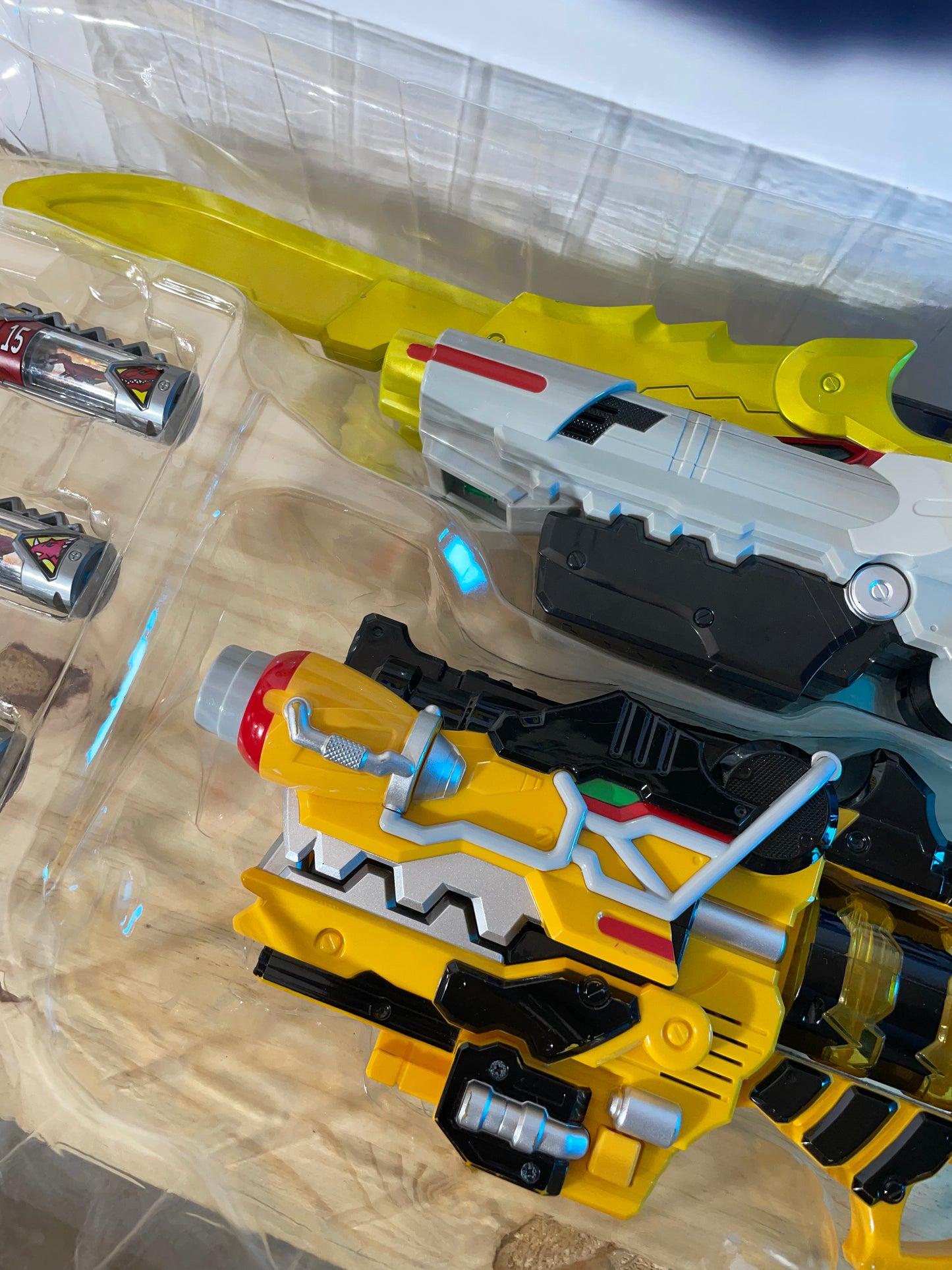 Kyoryuger DX T-Rex Gaburivolver & Dino Charge Gabrialibur Saber Morpher - Power Rangers