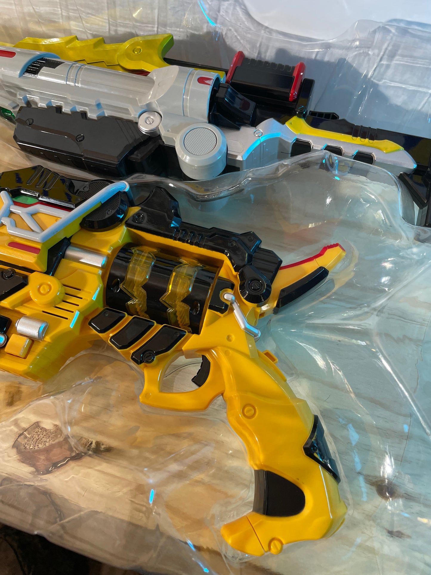 Kyoryuger DX T-Rex Gaburivolver & Dino Charge Gabrialibur Saber Morpher - Power Rangers