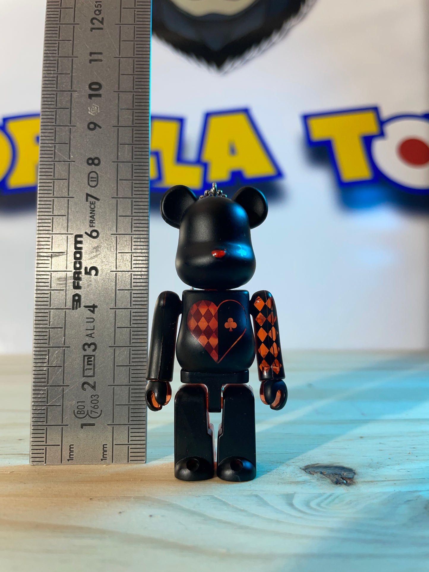 BEARBRICK TREY CLOVER - Heartslabyul Trèfle - Twisted Wonderland