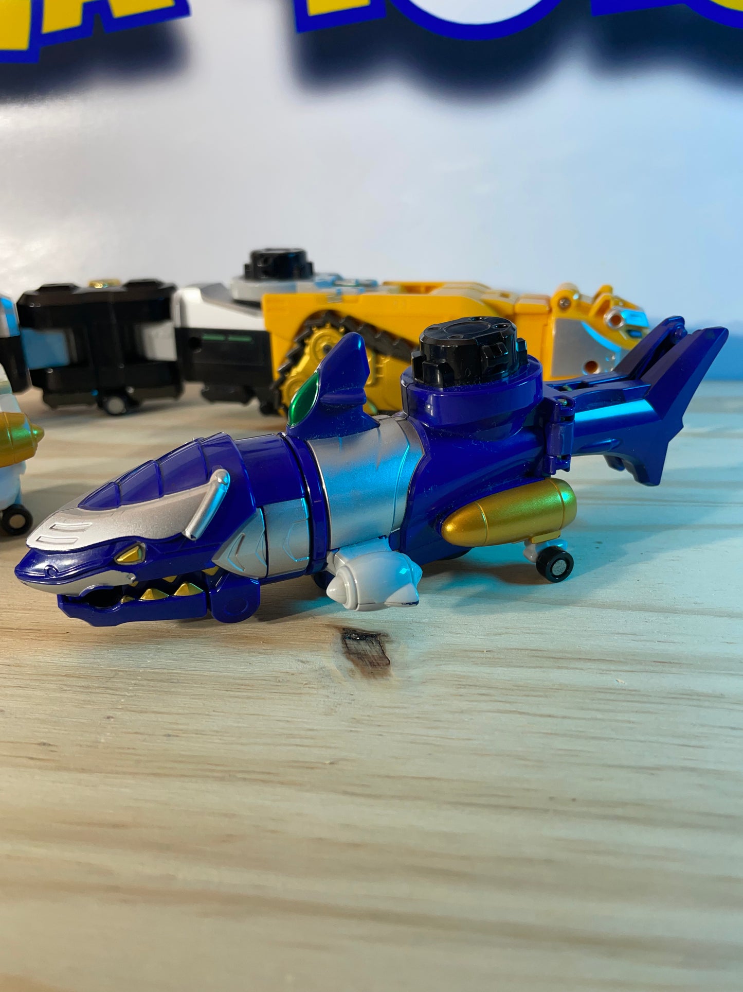MEGA FORCE DX GOSEI GREAT MEGAZORD - Goseiger Header Robot - Power Rangers