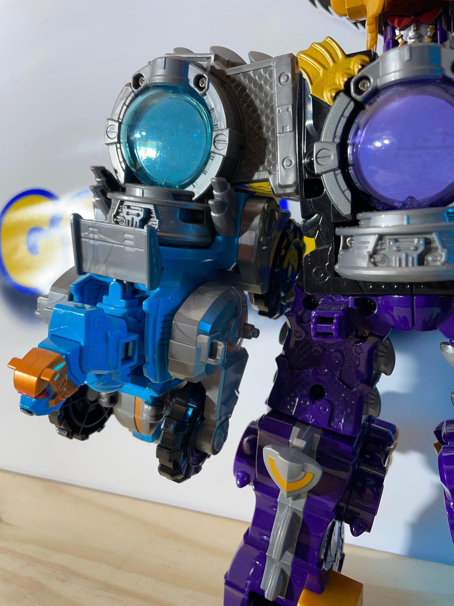 COSMIC FURY KYURANGER DX RYUTEIOH DRAGON MEGAZORD - Power Rangers