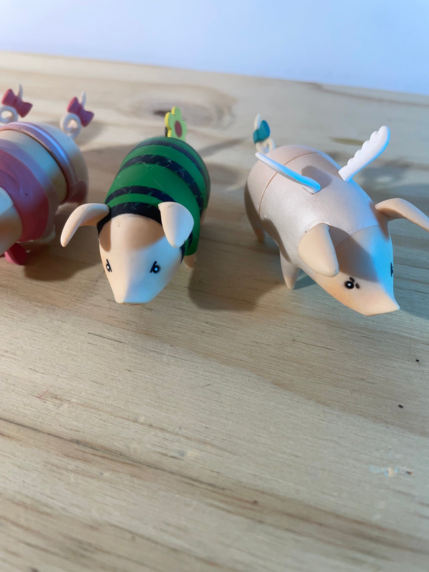 LOT 5 POOGIE PIG FIGURES - Monster Hunter