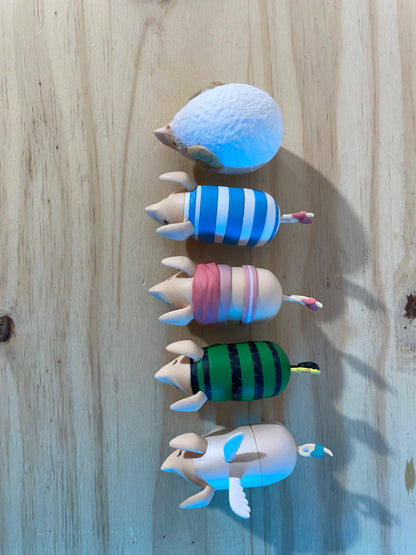 LOT 5 POOGIE PIG FIGURES - Monster Hunter