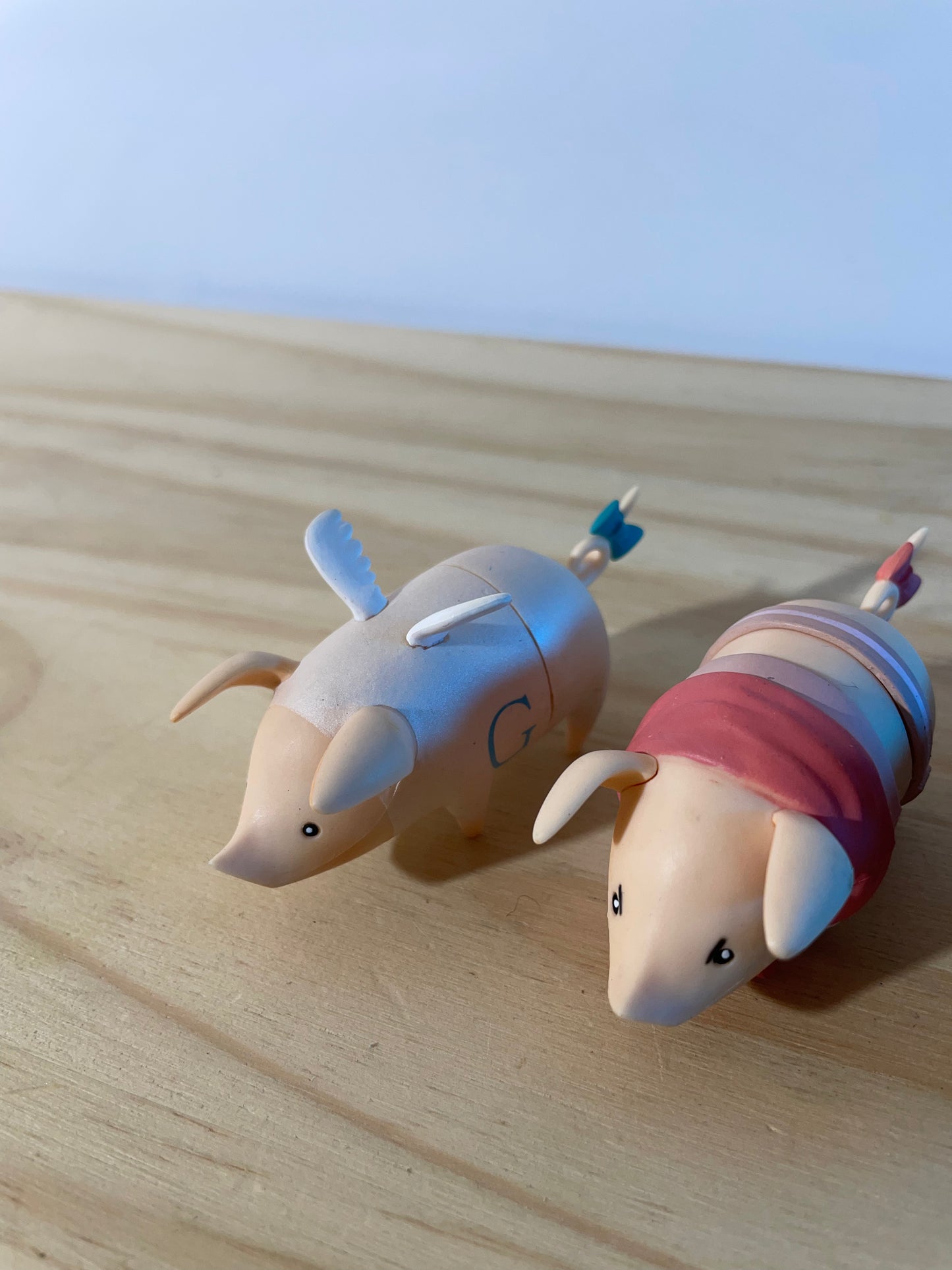 LOT 5 POOGIE PIG FIGURES (secret pig) - Monster Hunter