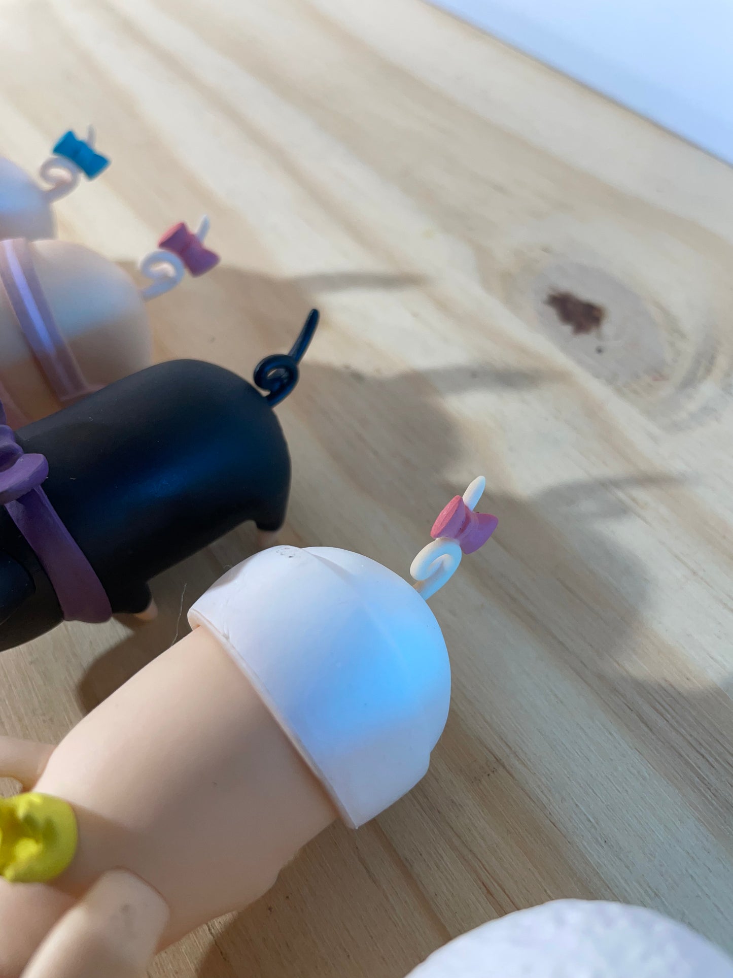 LOT 5 POOGIE PIG FIGURES (secret pig) - Monster Hunter