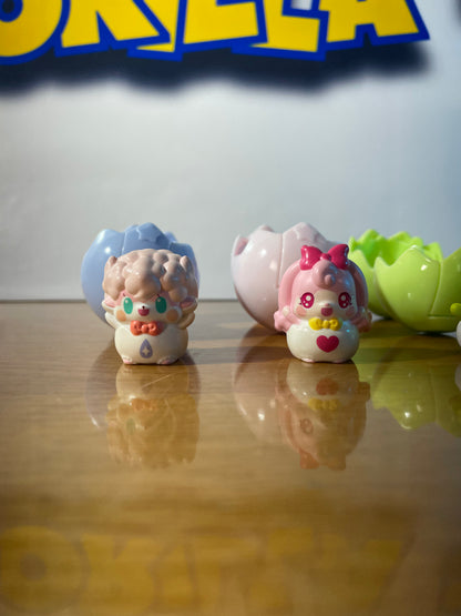 LOT 5 EGGS - Cocotoma Series Figures