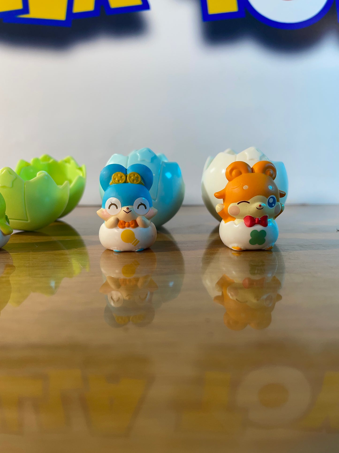 LOT 5 EGGS - Cocotoma Series Figures