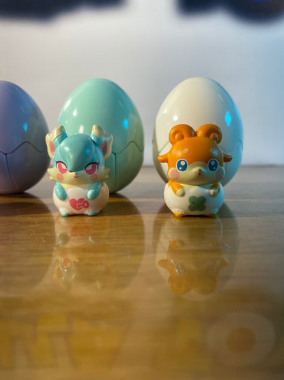 LOT 5 EGGS - Cocotoma Series Figures