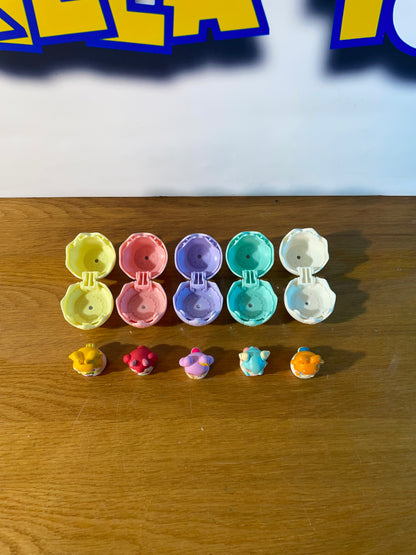 LOT 5 EGGS - Cocotoma Series Figures