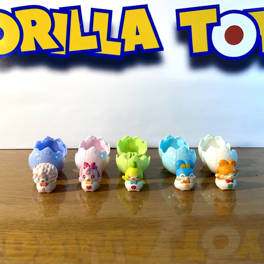 LOT 5 EGGS - Cocotoma Series Figures