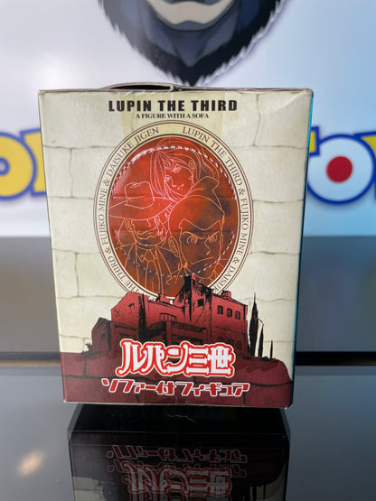 DAISUKE JIGEN - A Figure With Sofa - Lupin The 3rd