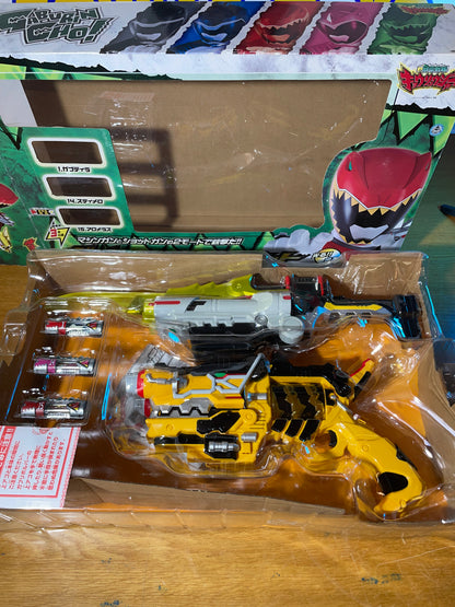 Kyoryuger DX T-Rex GABURIVOLVER & Dino Charge GABRIALIBUR Saber Morpher - Power Rangers