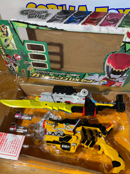 Kyoryuger DX T-Rex GABURIVOLVER & Dino Charge GABRIALIBUR Saber Morpher - Power Rangers