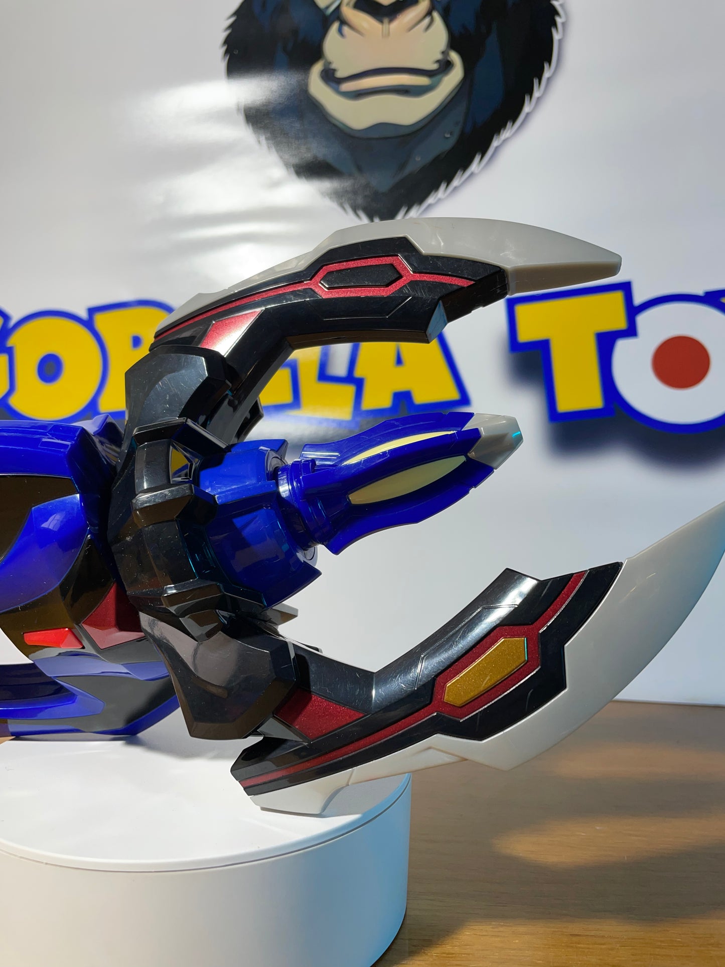 DX GEED CLAW - Ultraman