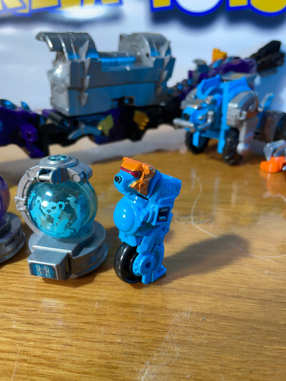 COSMIC FURY KYURANGER DX RYUTEIOH DRAGON MEGAZORD - Power Rangers