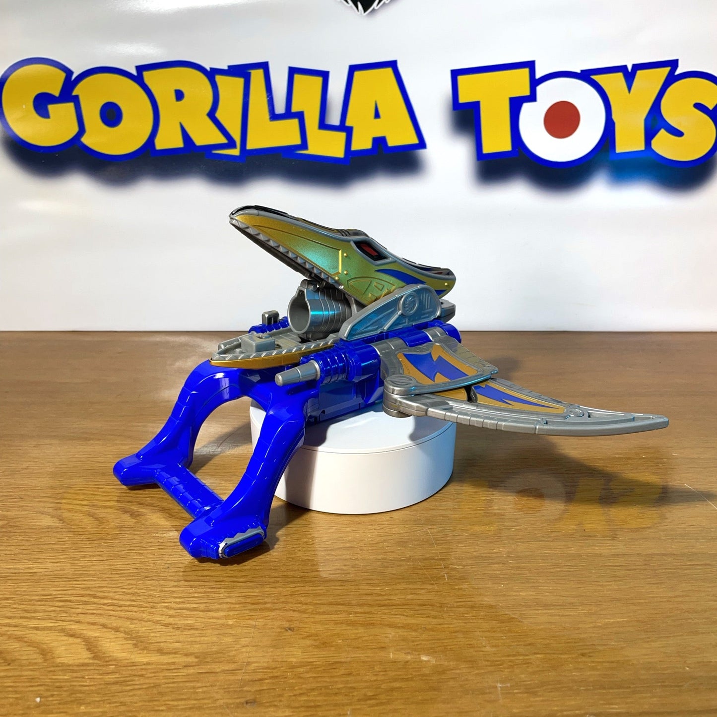 DX ZANDER THUNDER PTERA GOLD SHIELD - Dino Charge Kyoryuger - Power Rangers