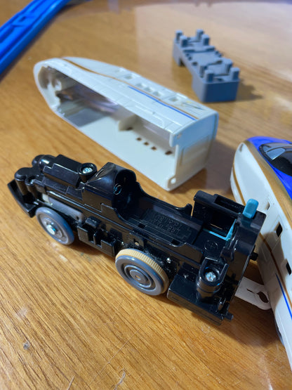 PLARAIL S-05 E7 SERIES - Shinkansen Kagayaki