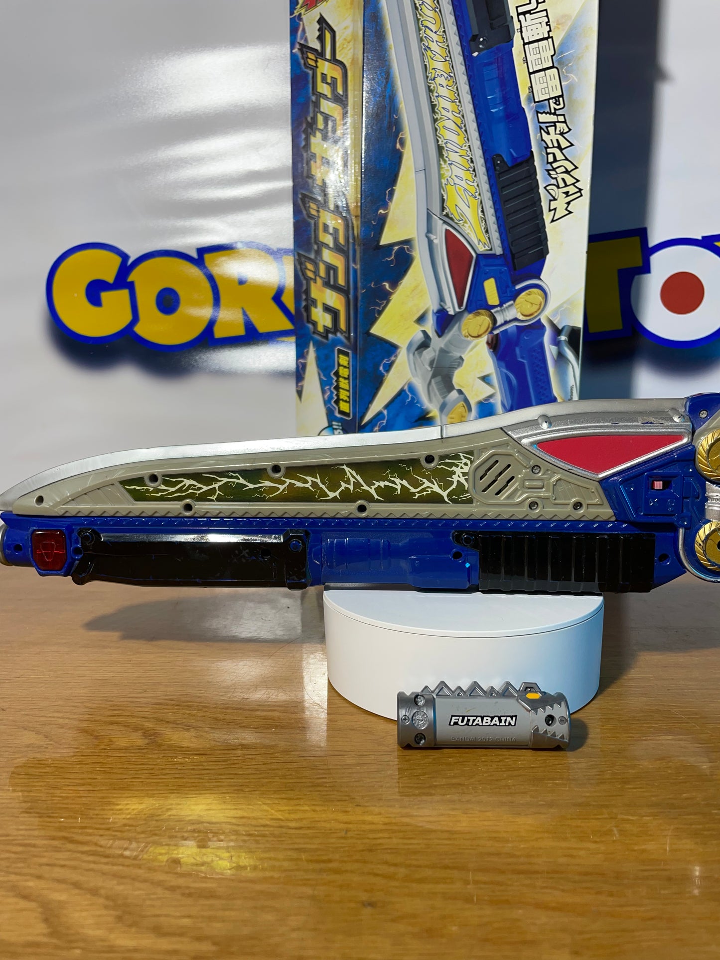 DX ZANDER THUNDER PTERA GOLD SABER - Dino Charge Kyoryuger - Power Rangers