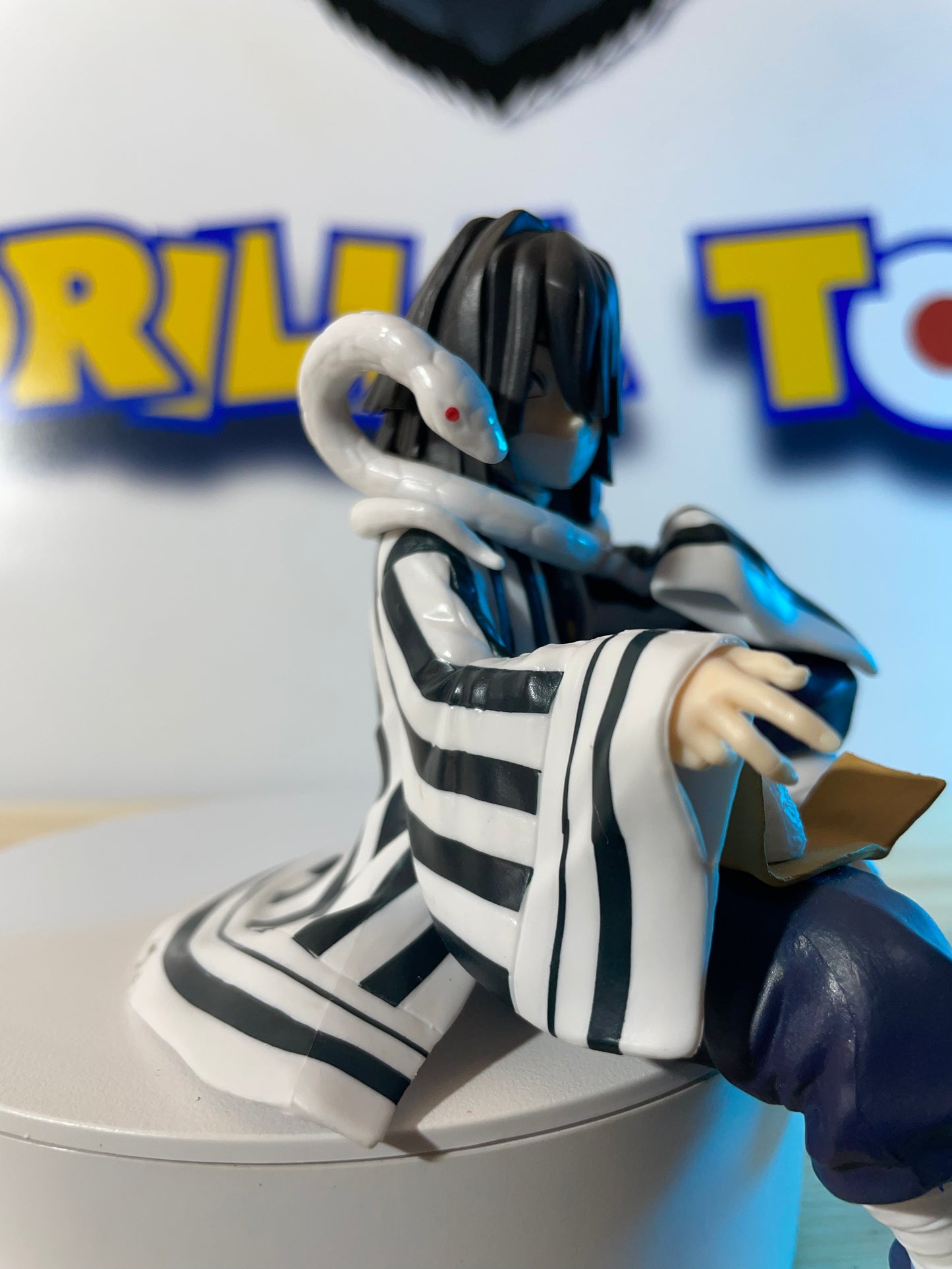 OBANAI IGURO - PM Perching Figure - Demon Slayer / Kimetsu No Yaiba