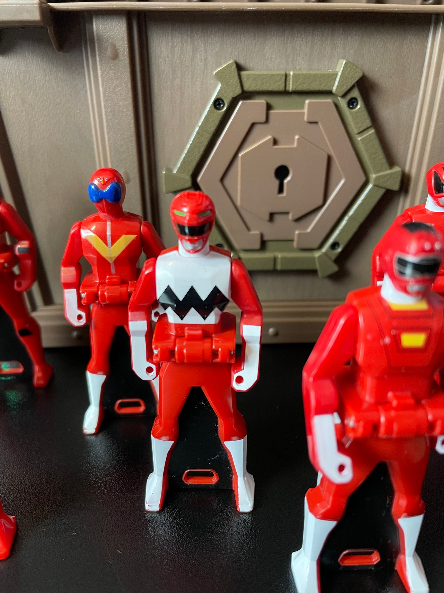 TREASURE BOX & RANGER KEYS - Super Megaforce Gokaiger - Power Rangers