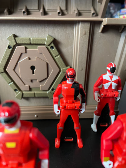 TREASURE BOX & RANGER KEYS - Super Megaforce Gokaiger - Power Rangers