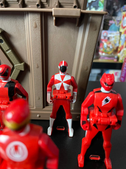 TREASURE BOX & RANGER KEYS - Super Megaforce Gokaiger - Power Rangers