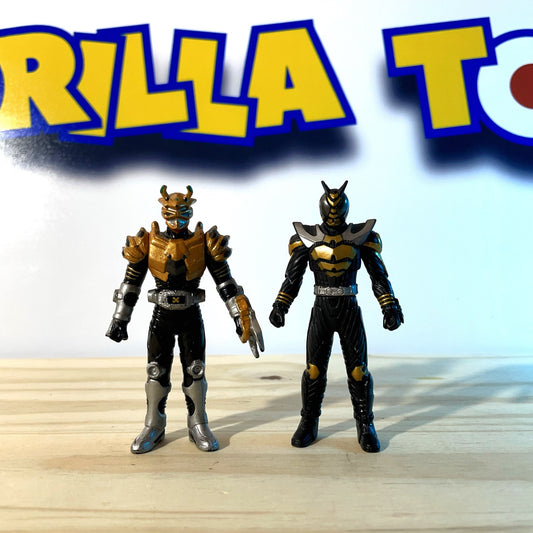 LOT FIGURINES - Kamen Rider
